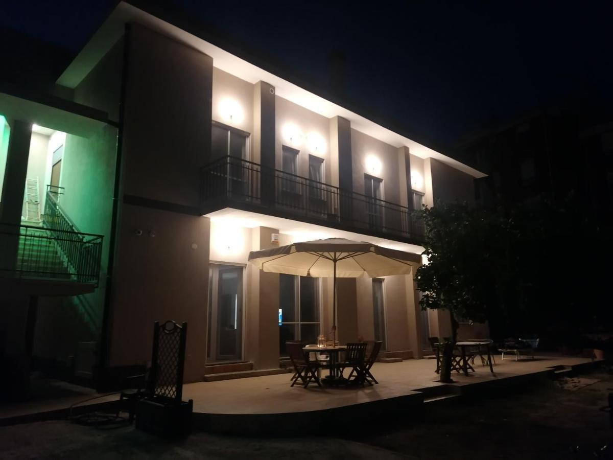B&B Villa Agrumé Mesina Exterior foto